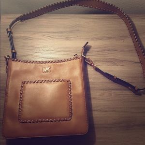 Cognac Michael Kors messenger bag